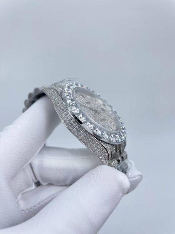 New Rolex model with numerous diamonds  41mm