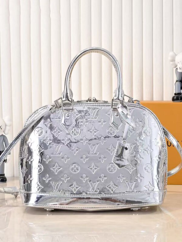 M11835, M53151, LVSki series of Alma large-sized handbag, 39x30x19cm