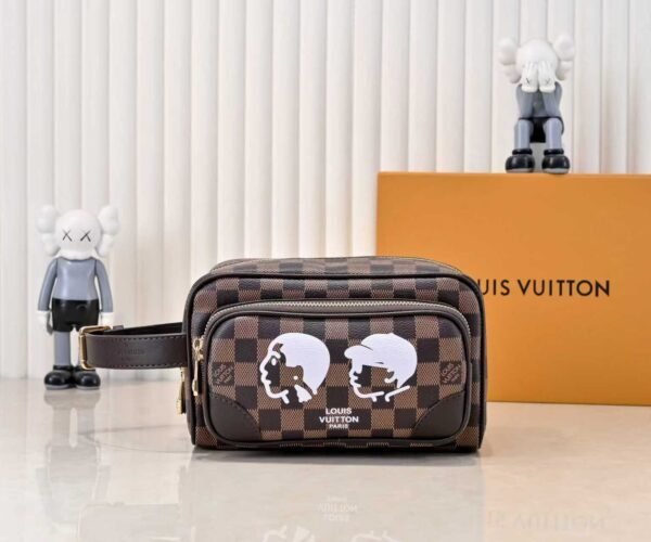 This Locker Dopp Kit comes in Monogram fabric and measures 23.0 x 13.0 x 12.0 centimeters (length x height x width).