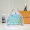 Lv's latest transparent and vibrant M53152 ALMA BB series perfectly showcases the youthful vitality of the individual and the Louis Vuitton style: 25x19x12
