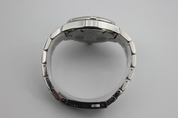 Model: WAY201F  Serial Number: BA0927   43mm