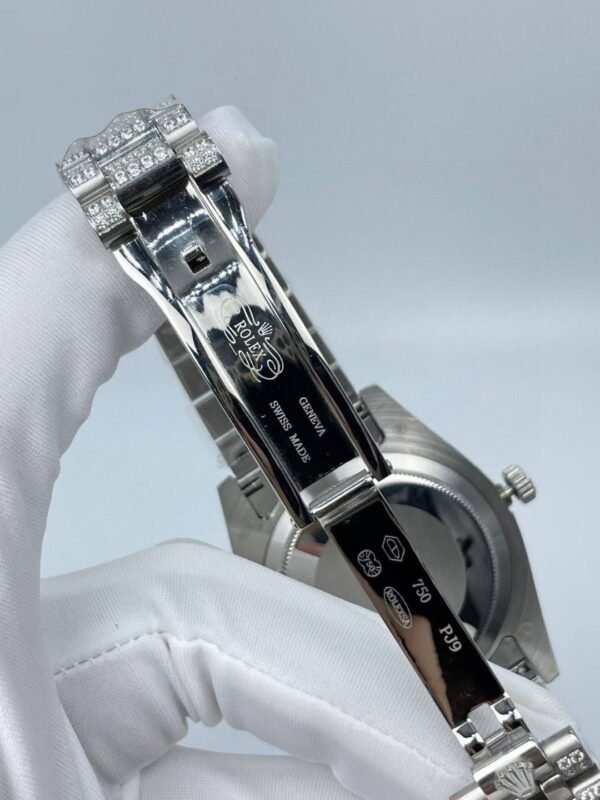 New full diamond Arabic numeral day and date calendar, 41mm