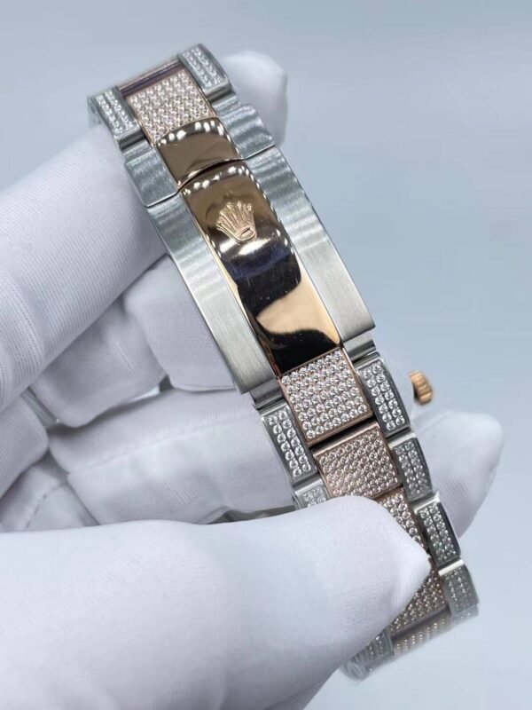 Rolex's new full-diamond flat three-leaf bracelet, with colorful Arabic numerals on a star-shaped surface, size 41mm