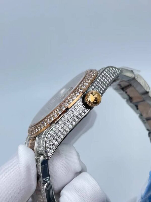 Rolex's new full-diamond flat three-leaf bracelet, with colorful Arabic numerals on a star-shaped surface, size 41mm