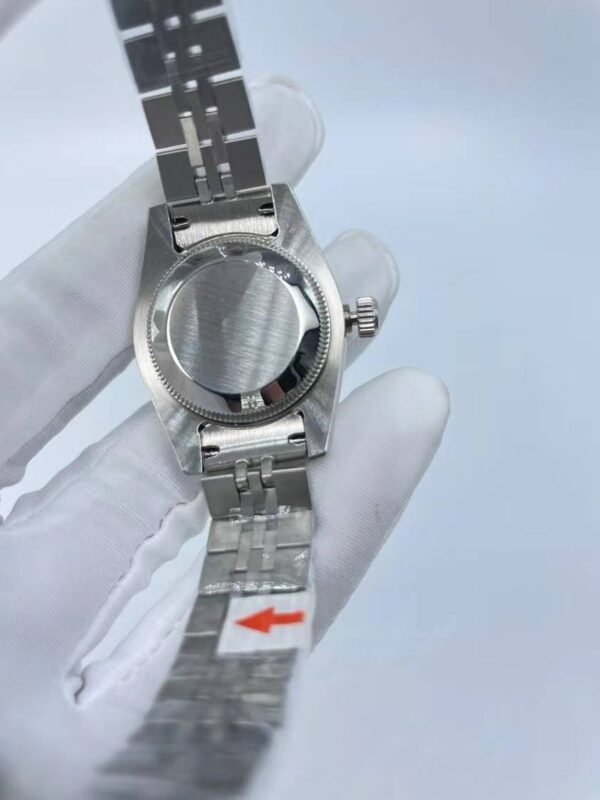 Rolex women's model with beaded star-shaped diamonds, size 26mm