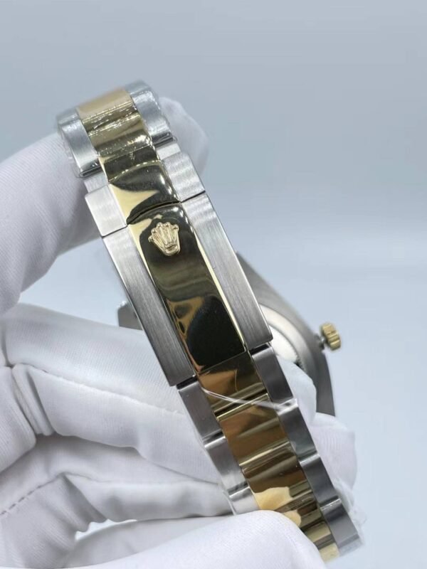 Rolex New Logarithmic Beveled Edge Dial, Size 41mm (Small Head Grain Strap)