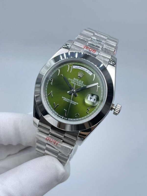 New full diamond Arabic numeral day and date calendar, 41mm