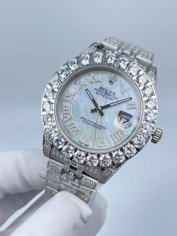 Rolex's new full-diamond large-diameter bezel, single calendar Roman numeral face, size 43mm