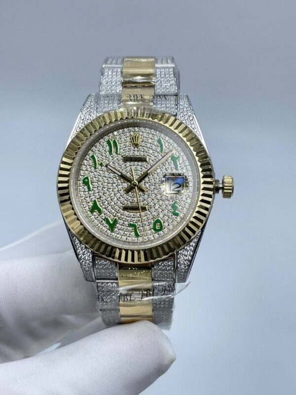 The new log features a diamond icon and a new style strap  41mm