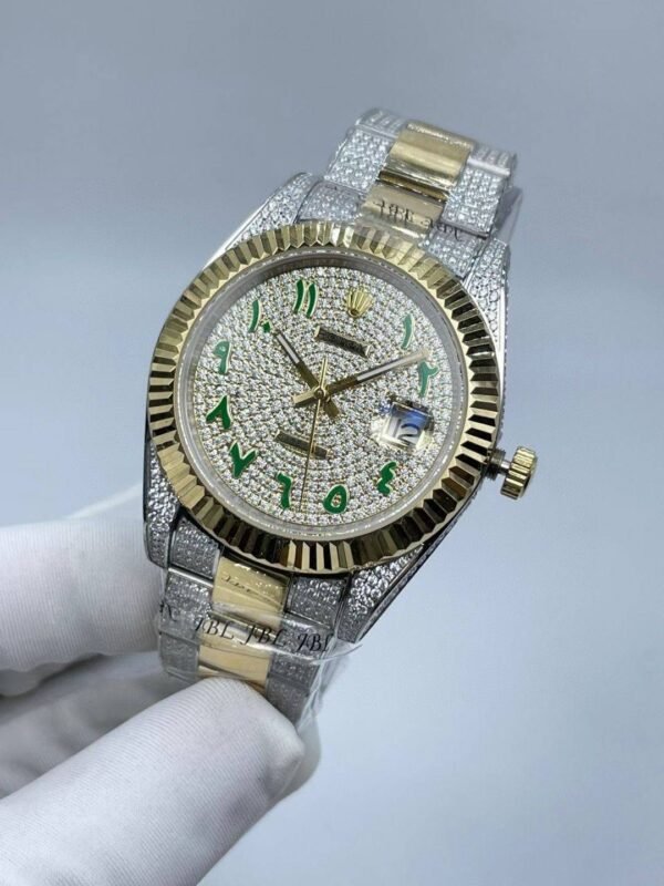 The new log features a diamond icon and a new style strap  41mm