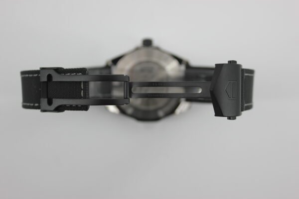 Model WAY201J FC6370    43mm