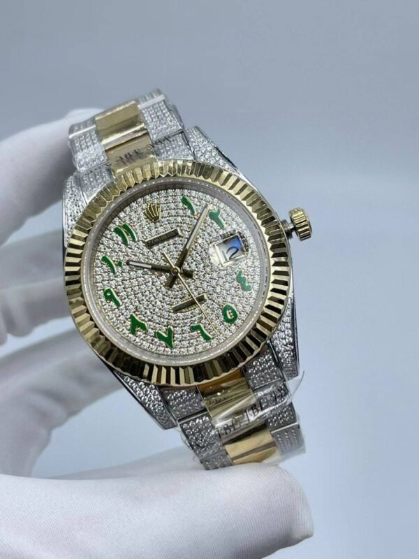 The new log features a diamond icon and a new style strap  41mm