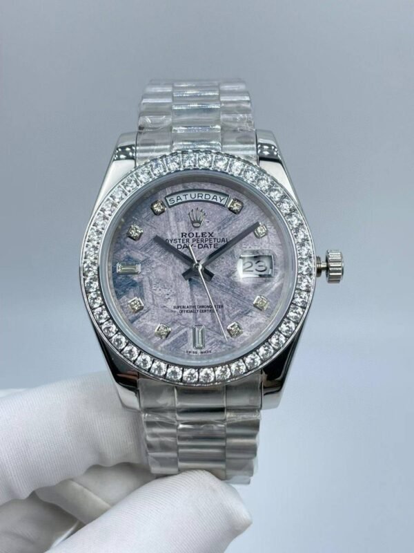 New Sunday Calendar Type Set with diamonds  41mm