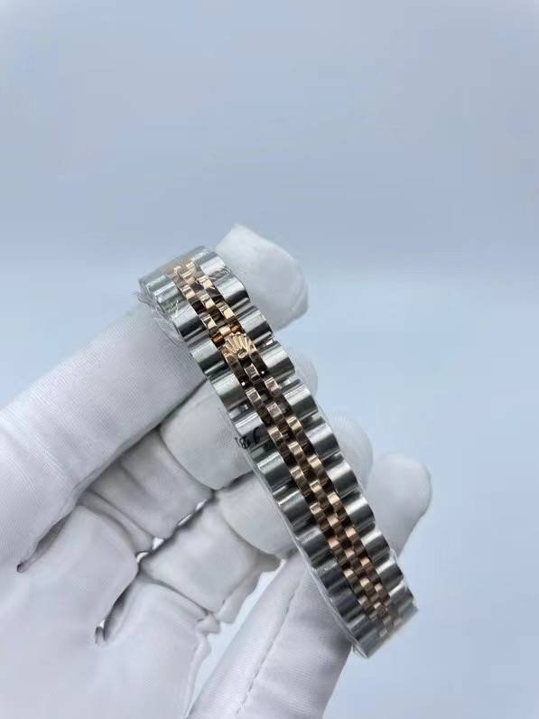 Rolex women's model with beaded star-shaped diamonds, size 26mm