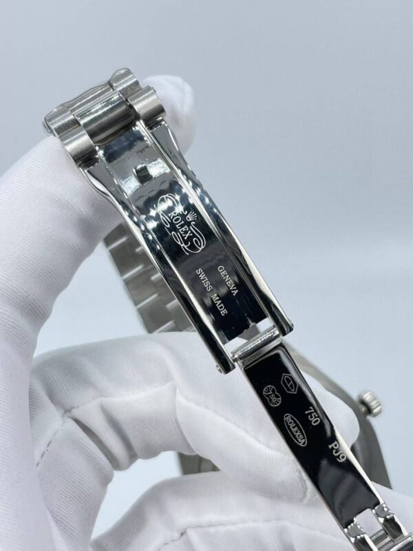 New Sunday Calendar Type Set with diamonds  41mm