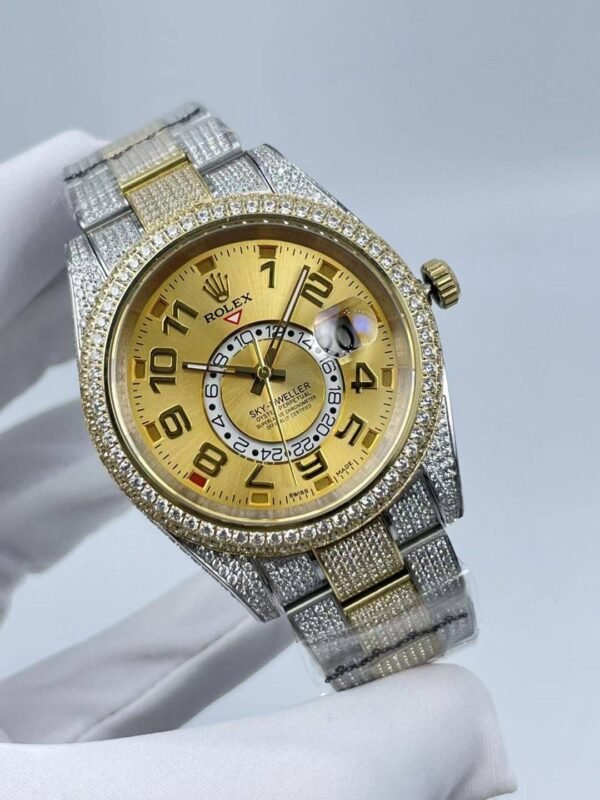 Rolex's new full-diamond "Sky" model, with a size of 42mm.