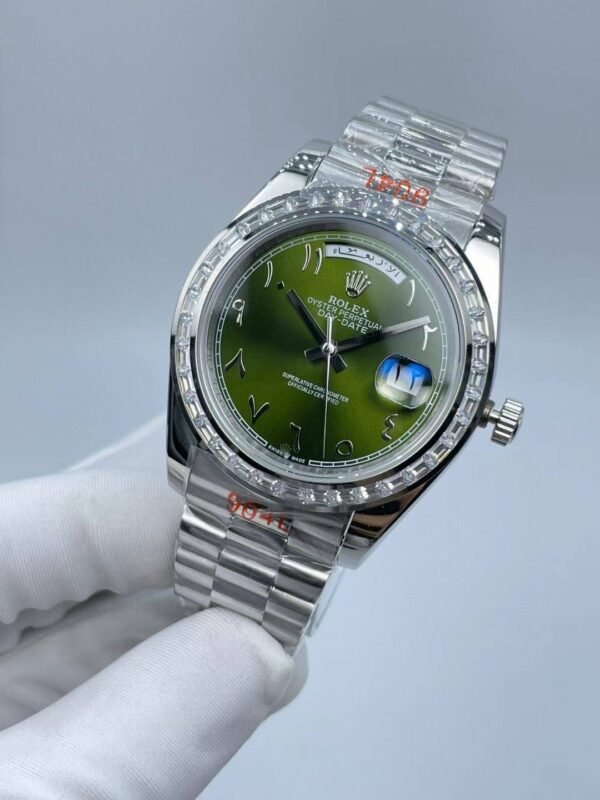 New full diamond Arabic numeral day and date calendar, 41mm