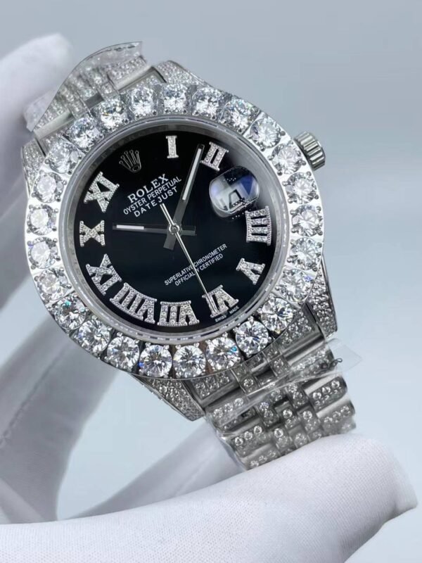 Rolex's new full-diamond large-diameter bezel, single calendar Roman numeral face, size 43mm