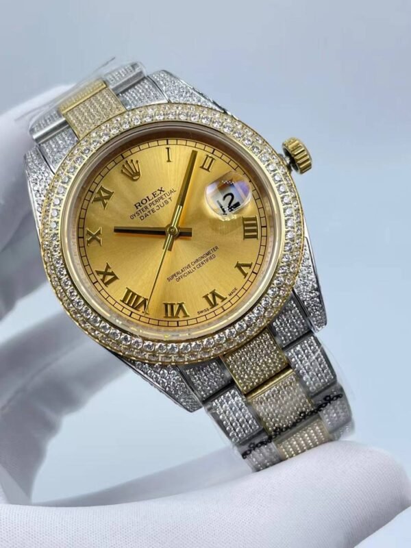 Rolex's new full-diamond single-date Roman bezel model, with a size of 41mm