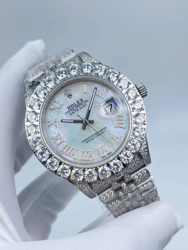 Rolex's new full-diamond large-diameter bezel, single calendar Roman numeral face, size 43mm