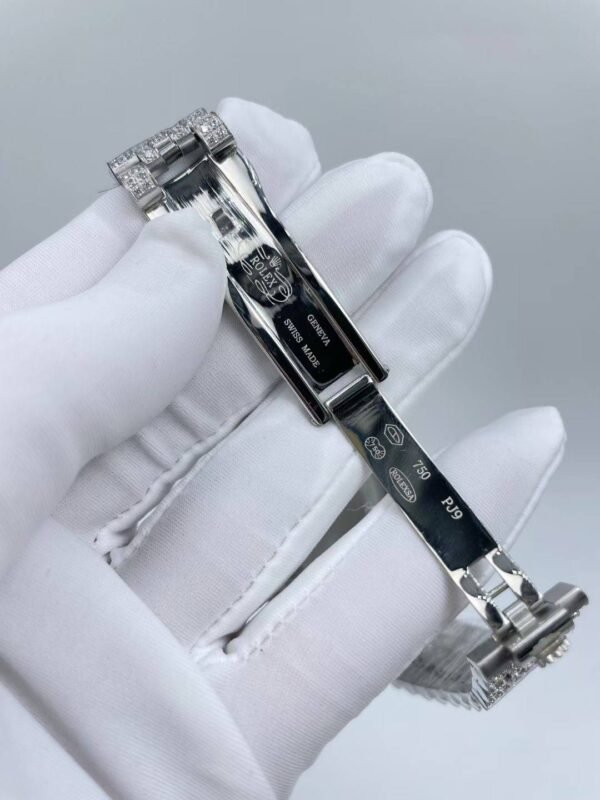 New Rolex model with numerous diamonds  41mm