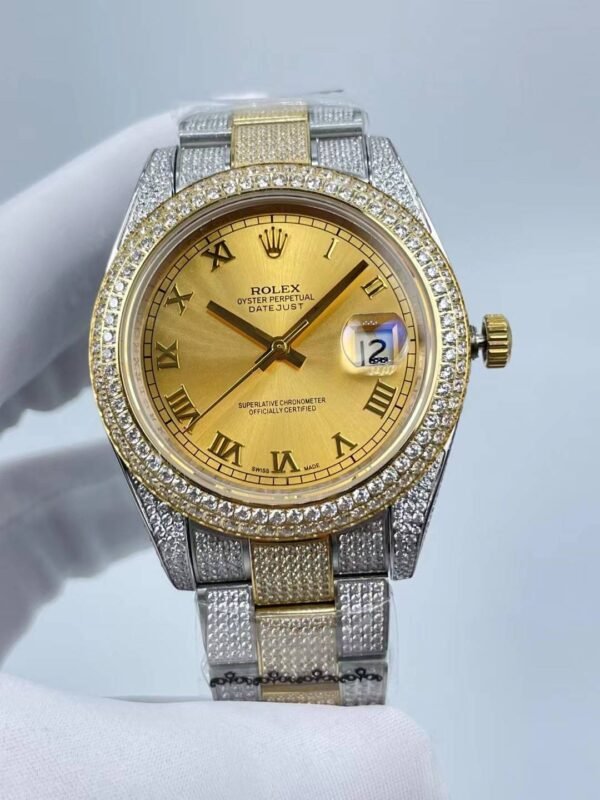 Rolex's new full-diamond single-date Roman bezel model, with a size of 41mm