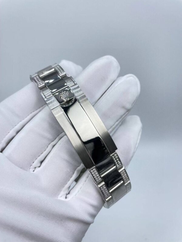 New YM dial has diamonds all around.  40mm