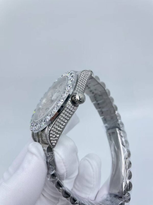 New Rolex model with numerous diamonds  41mm