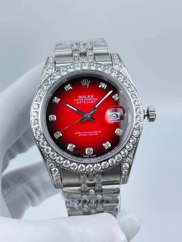 Rolex new model with a 5-bead set crystal bezel, size 41mm