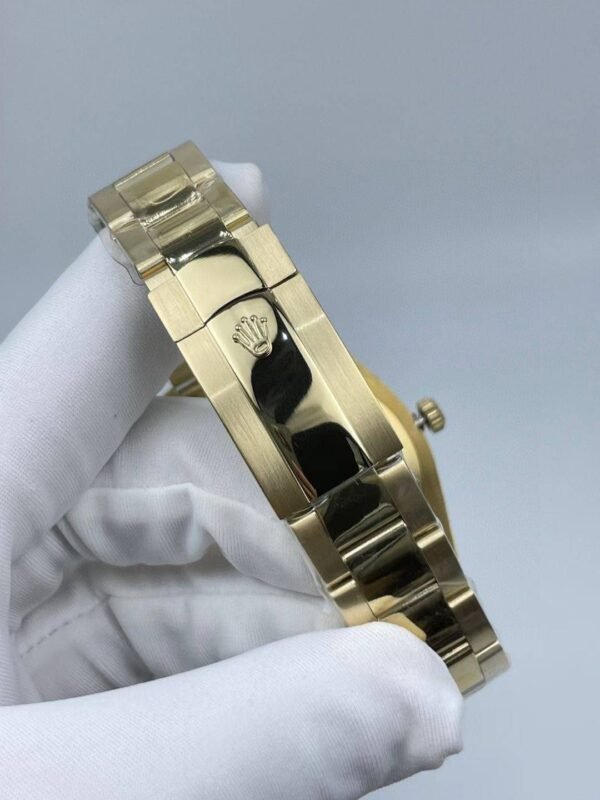 New model in sky green color, 42mm