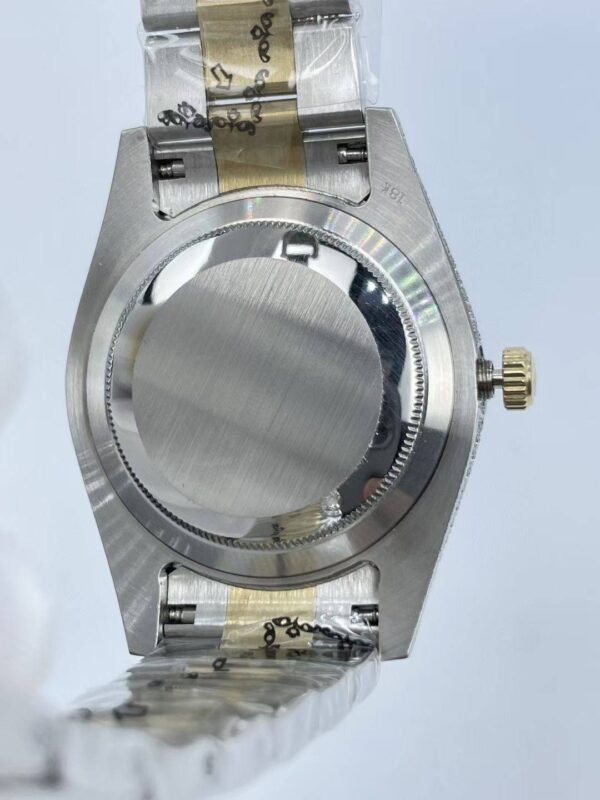 Rolex's new full-diamond "Sky" model, with a size of 42mm.