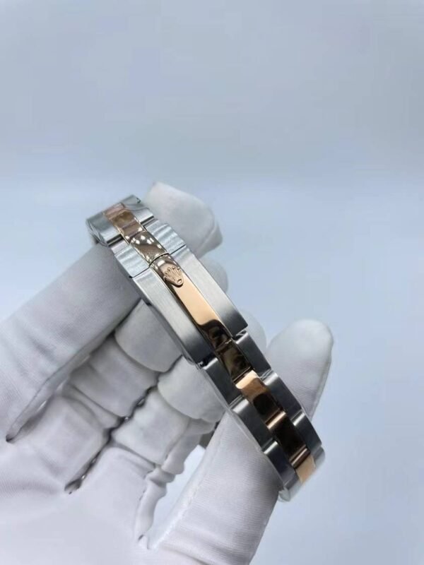 Rolex women's model with beaded star-shaped diamonds, size 26mm