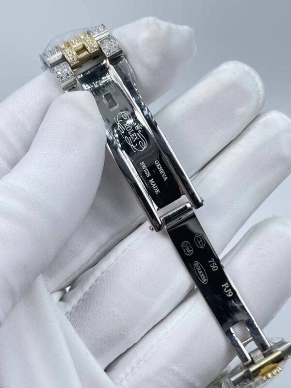 Rolex's new full-diamond large-diameter bezel, single calendar Roman numeral face, size 43mm