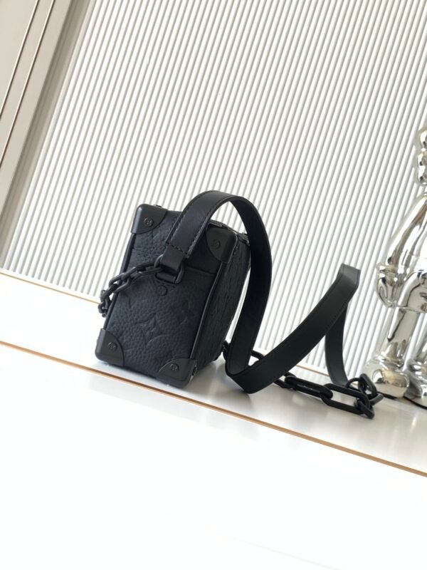 Soft Trunk Mini Handbag  18.5 x 13 x 8 centimeters (length x height x width)
