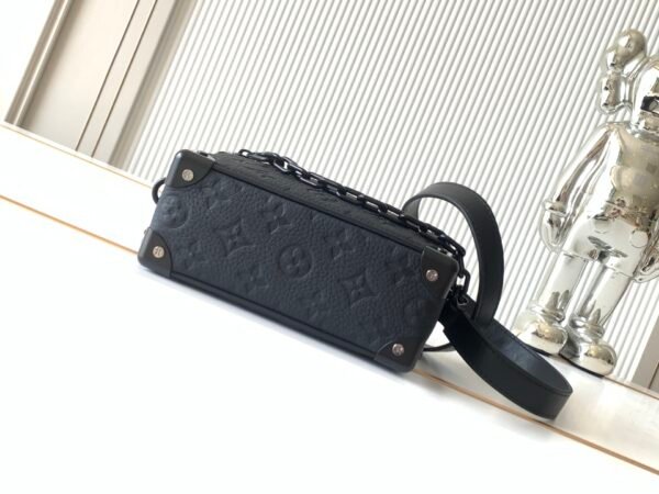 Soft Trunk Mini Handbag  18.5 x 13 x 8 centimeters (length x height x width)