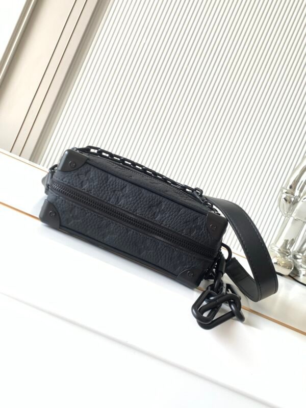 Soft Trunk Mini Handbag  18.5 x 13 x 8 centimeters (length x height x width)