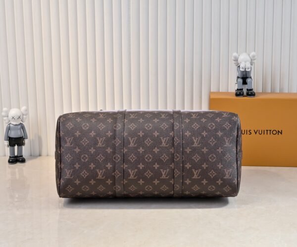 M11808 41416 Gradient Purple. This Keepall Bandouliere 45 travel bag measures 45x27x20cm.