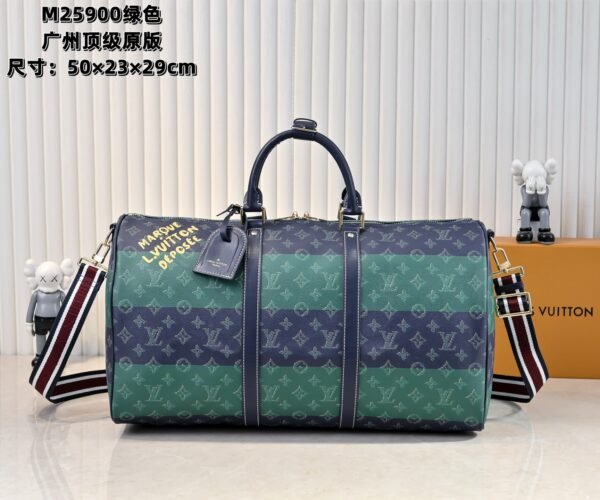 M25900 41416 This model Keell Bandoulière 50 Travel Bag  29 x 23 x 50 cm (height x width x length)