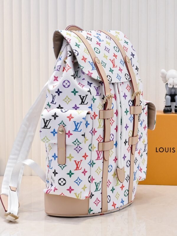 wsxc1759159171179_1 White Terracotta 41379 CHRISTOPHER Small bag with shoulder strap m41379 This is the Christopher small bag with shoulder strap model 41379. Dimensions: 41.0 x 48.0 x 13.0 cm (length x height x width)