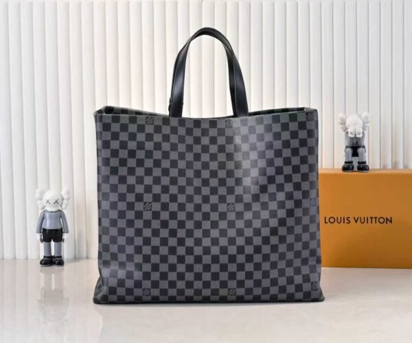 Shopper medium-sized handbag from Louis Vuitton - 42x34x16cm