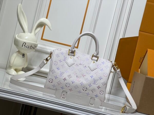 Speedy P9 Bandoulière 25 Monogram Leathe    Size: 25x15x15