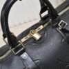 N44810 45532 upgraded version 45cm imported top-grade cowhide black patterned travel bag. N41416 45532 Keepall is a classic item of the Louis Vuitton travel bag series, measuring 45x27x20cm (length x height x width).