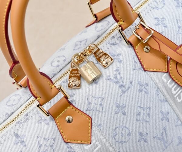 【M14838 White】41418, 41416 This model Keepall Bandoulière 45 travel bag, 27 x 20 x 45 cm (height x width x length)