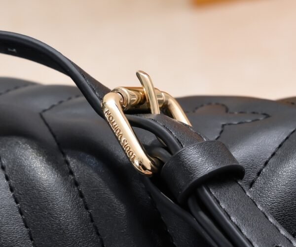 Product: Top-quality original M53750 NEW WAVE crossbody bag. Size: 22.5 x 12 x 11 cm