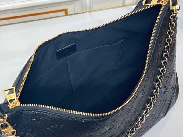 M25854 M13706 This classic Bloenne handbag has been upgraded and features a spacious GM size, making it ideal for carrying laptops and other necessities. Dimensions: 40 × 29 × 15 cm (length x height x width)