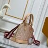 Alma BB handbag M99021 M82348, a creative masterpiece from the Louis Vuitton Catogram collection. Dimensions: 23.5 x 17 x 11 cm.