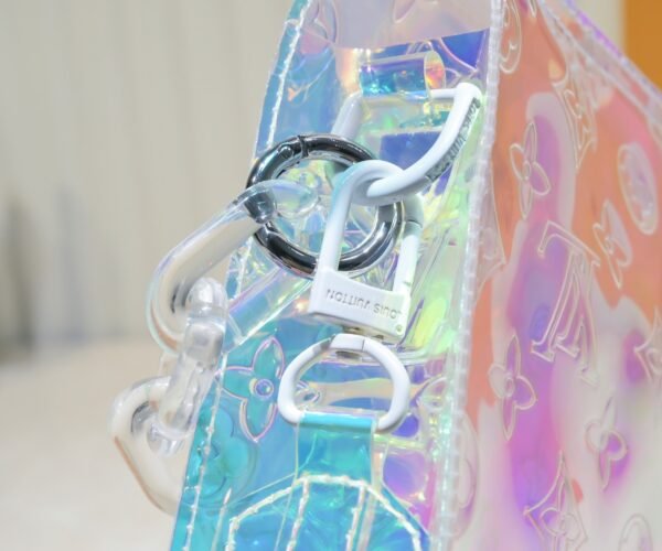 LV [Rose] Official website's colorful toiletry bag 67692 silver size W25H20D5 super 🔥 beautiful and new style. LV original single matching pattern quality 🌵 classic old pattern