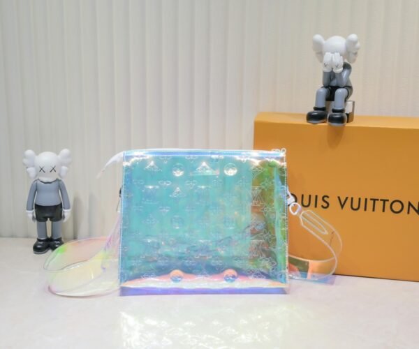 LV [Rose] Official website's colorful toiletry bag 67692 silver size W25H20D5 super 🔥 beautiful and new style. LV original single matching pattern quality 🌵 classic old pattern