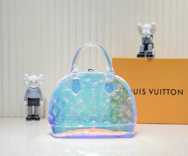 Lv's latest transparent and vibrant M53152 ALMA BB series perfectly showcases the youthful vitality of the individual and the Louis Vuitton style: 25x19x12
