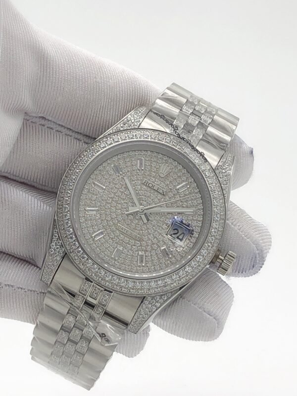 Rolex five-stone round diamonds set in a square shape, diameter 41mm